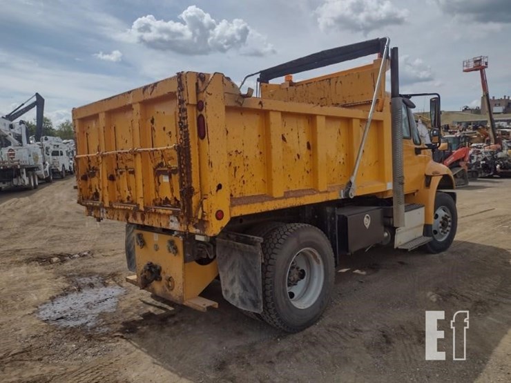 2018-international-durastar-4300-image-33
