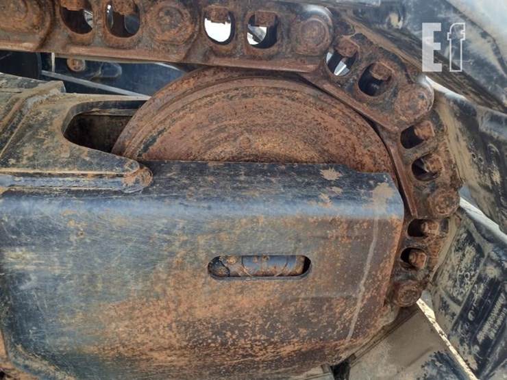 2019-deere-135g-image-41