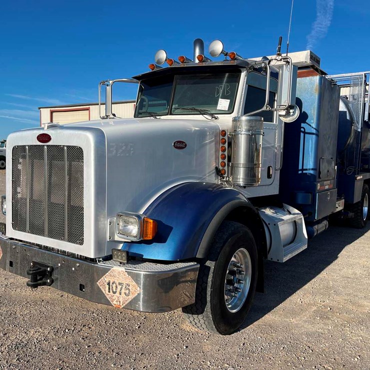 2010 PETERBILT 367
