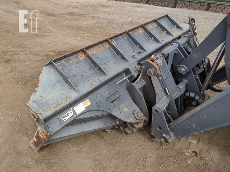 2020-deere-410l-image-21