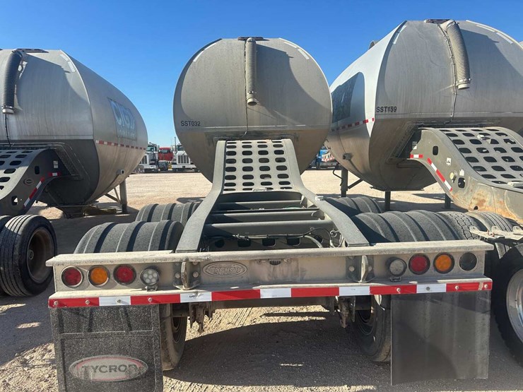 2018-ty-crop-manufacturing-ltd-dry-bulk-pneumatic-trailer-image-5