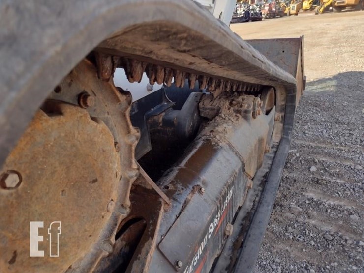 2022-bobcat-t870-image-32