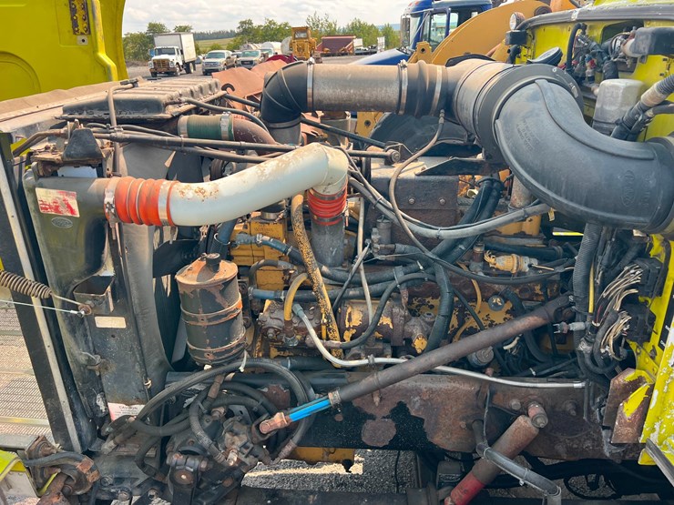 1999-peterbilt-378-image-14