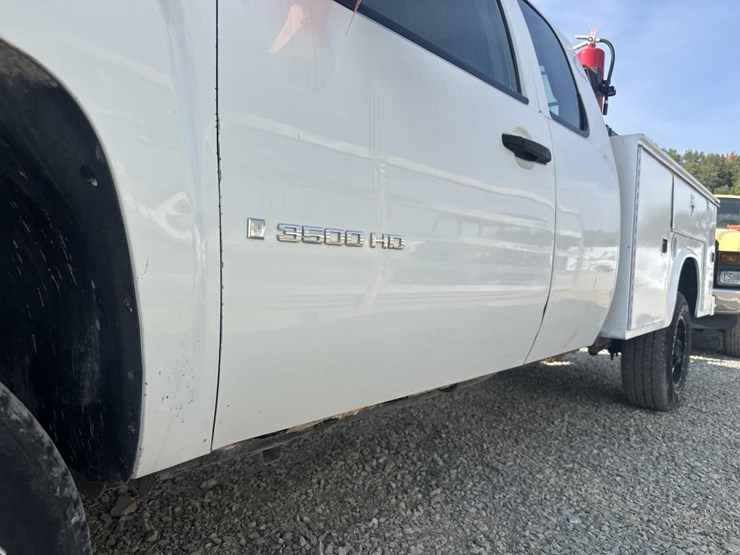 2007-chevrolet-silverado-3500-image-11