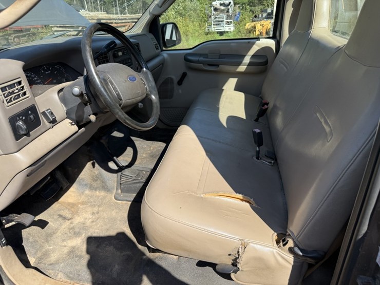 2004-ford-f250-image-26