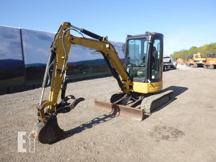 2012-caterpillar-303.5d-cr-image-45