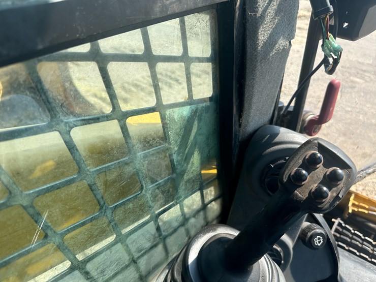 2018-caterpillar-299d2-xhp-image-52