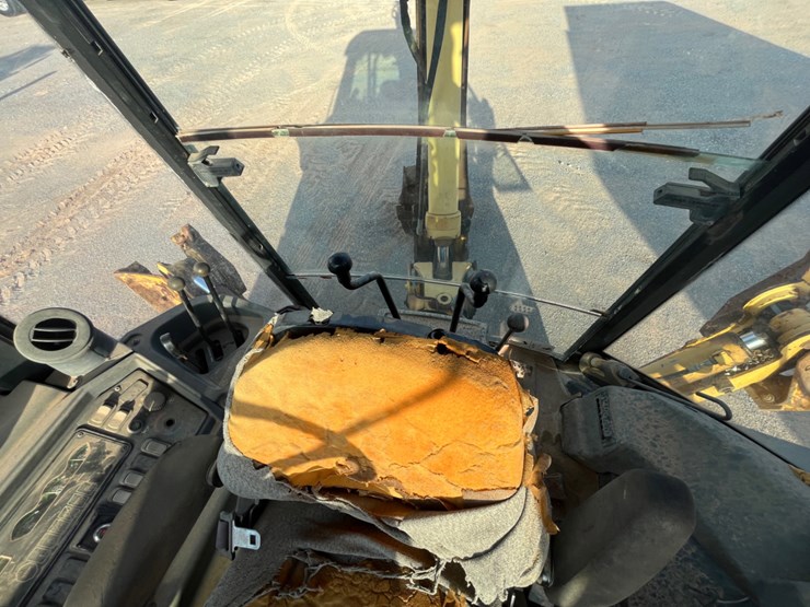 2004-deere-310sg-image-8