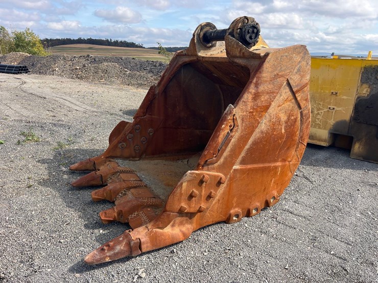 komatsu-pc1250-7-image-29