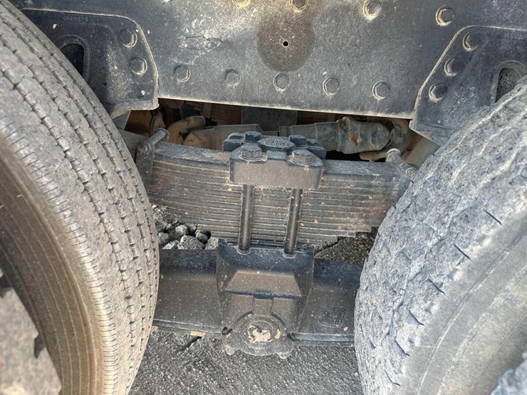2013-kenworth-t800-image-18