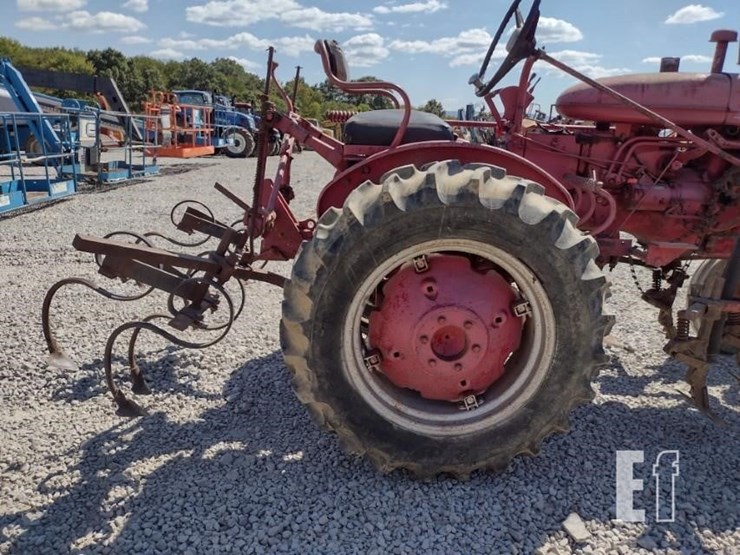 farmall-140-tractor-w/cultivators-5760-image-16