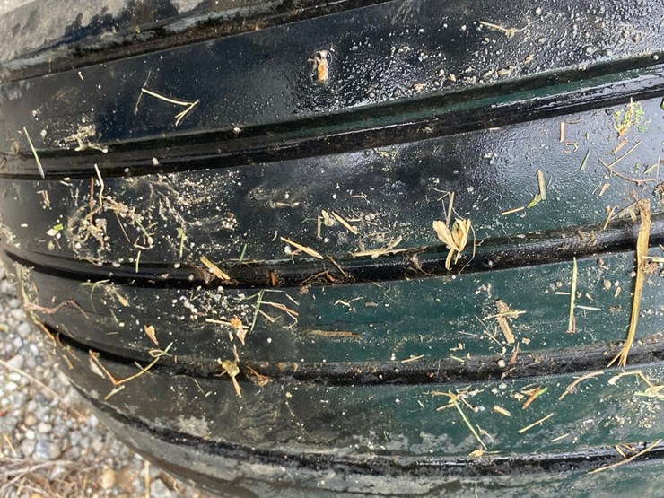 wagon-rim-and-tire-image-4