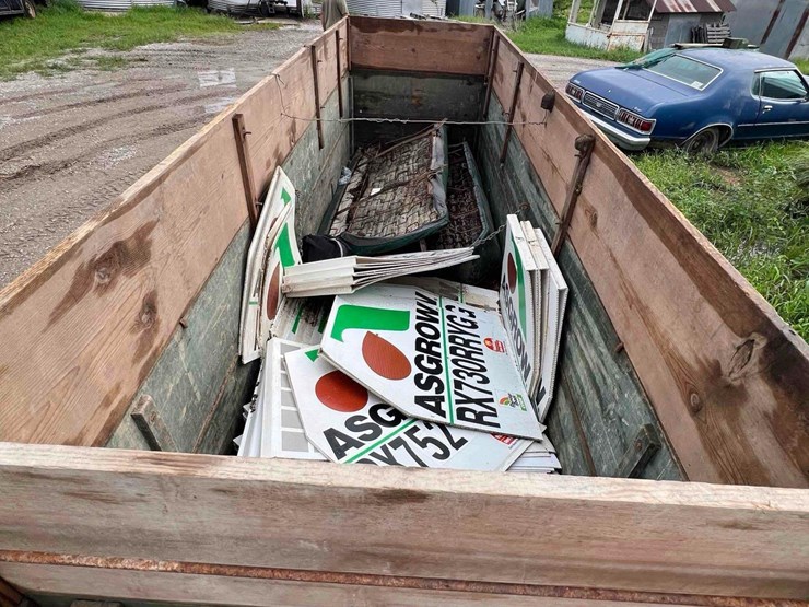 john-deere-wooden-sided-wagon-image-7