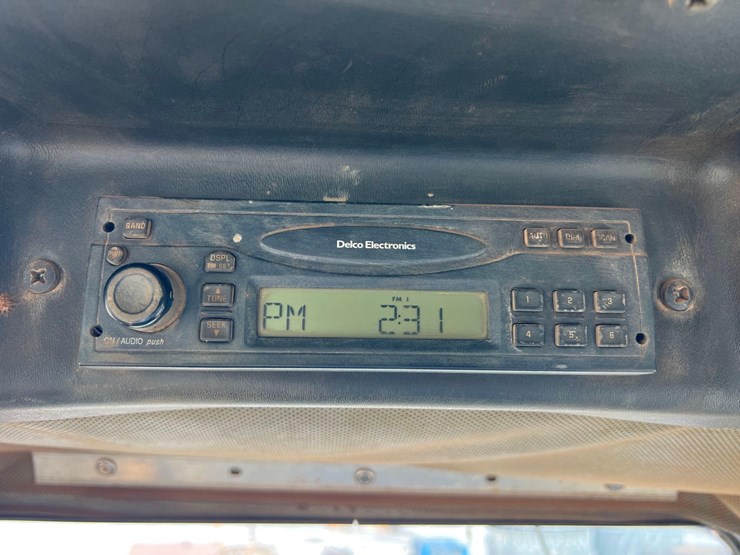 deere-750c-image-22