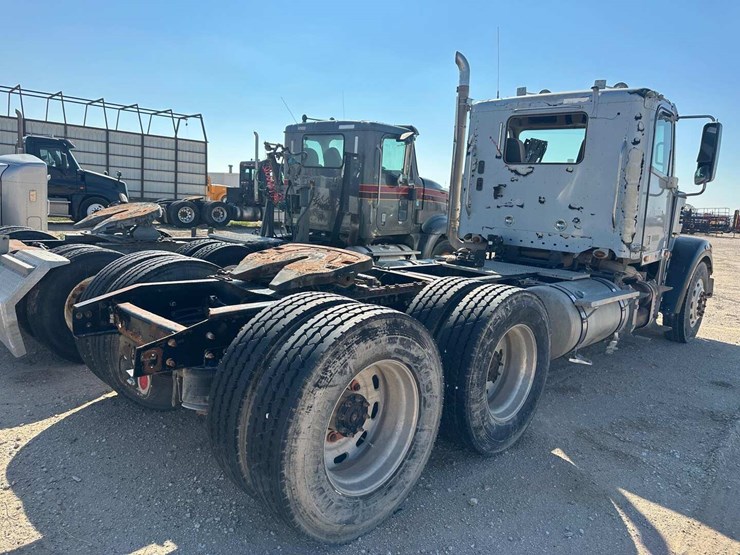 2012-freightliner-coronado-(inoperable)-image-6
