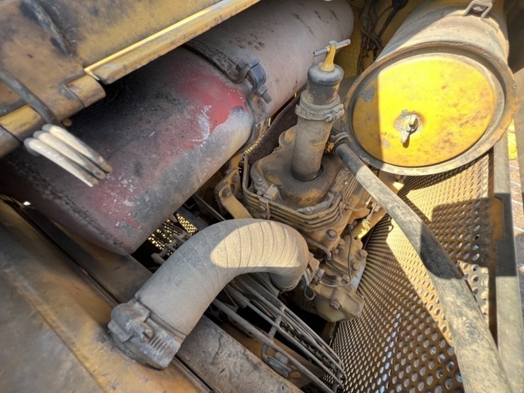 1975-caterpillar-d3-image-30