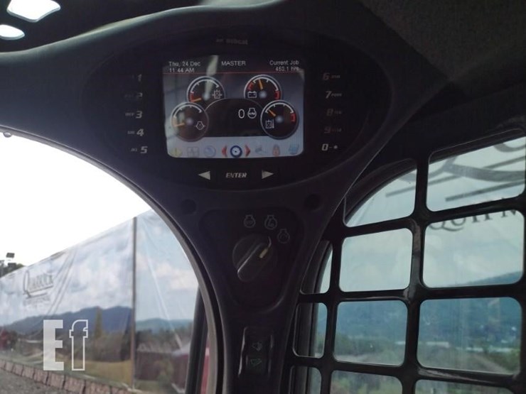 2015-bobcat-s650-image-8