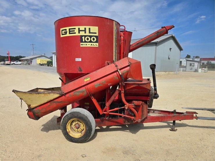 gehl-100-image-6