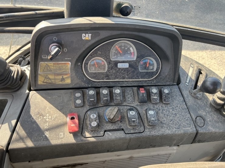 2012-caterpillar-420e-image-26