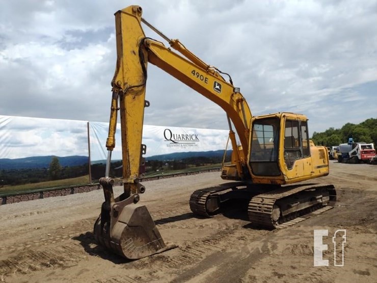 1992-deere-490e-image-44