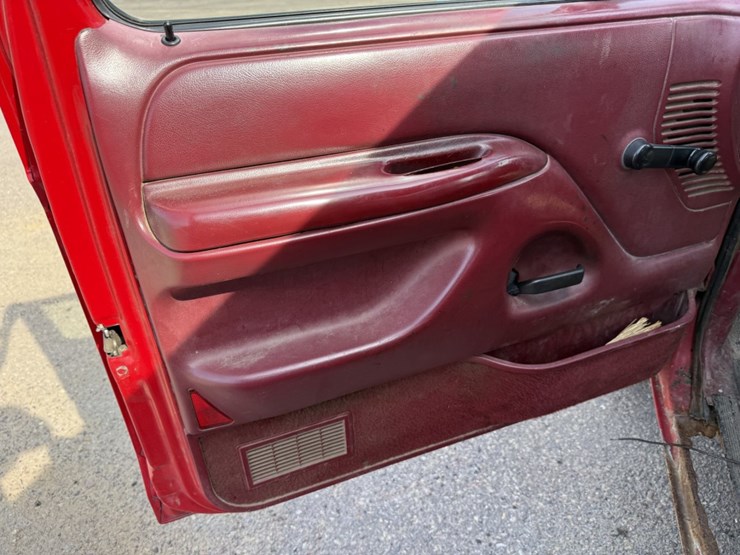 1996-ford-f350-xl-image-35