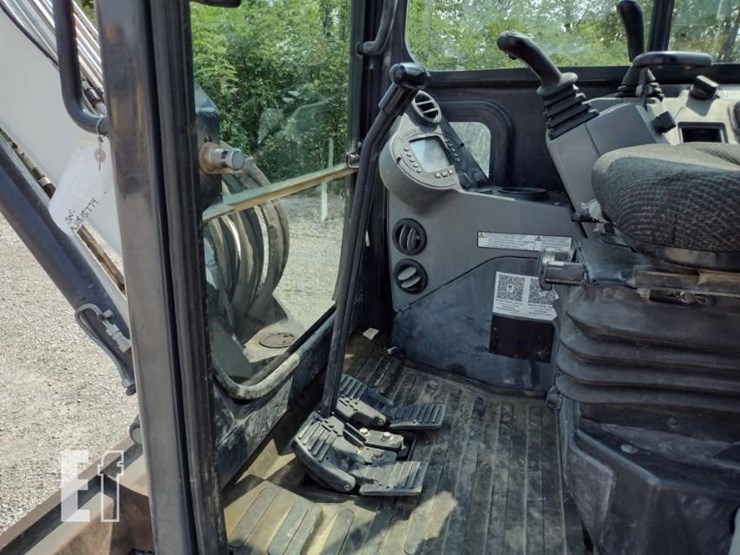2019-bobcat-e50-image-12
