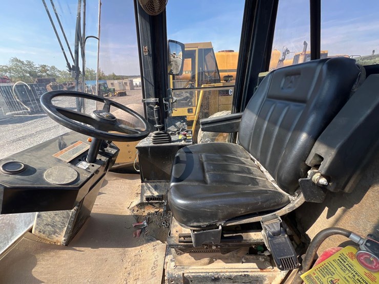 caterpillar-cs-563c-image-11