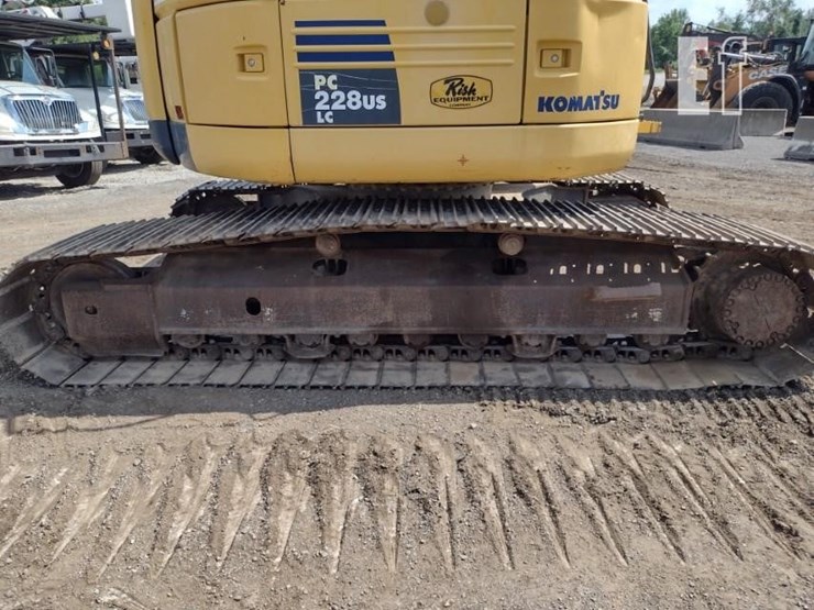 2011-komatsu-pc228us-lc-8-image-22