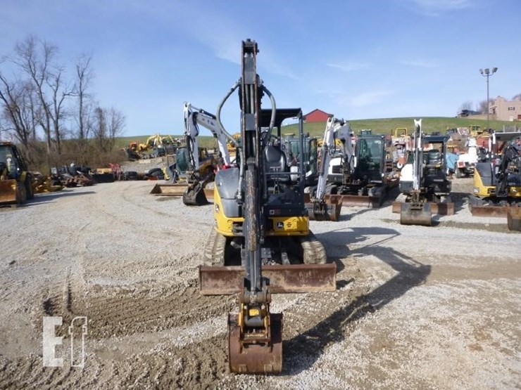 2022-deere-35g-image-2