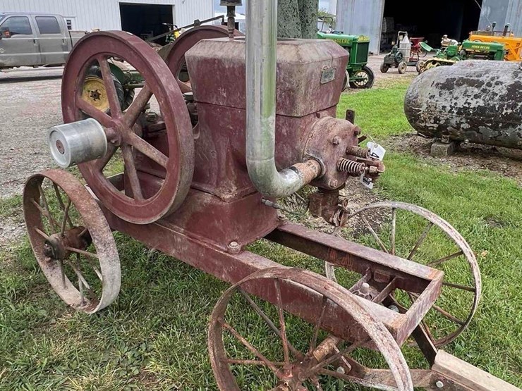 stover-6-8-hp-hit-&-miss-engine-on-trucks---type-k-(sn#-kc240274)-image-1