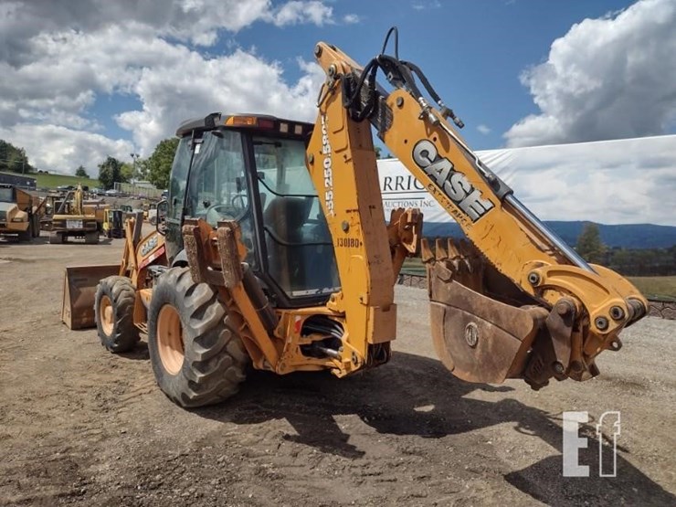 2012-case-580sn-wt-image-38