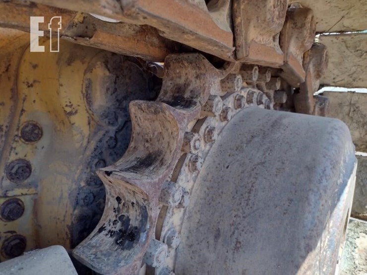 2004-komatsu-d65ex-15-image-22