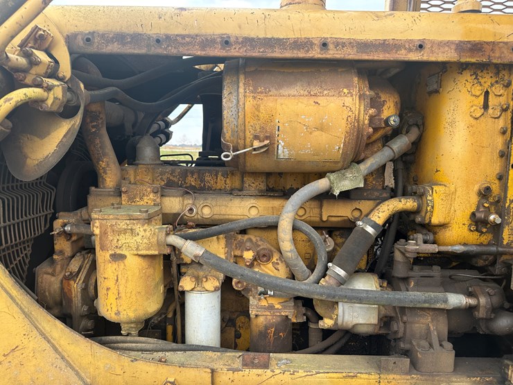 caterpillar-d6c-image-37