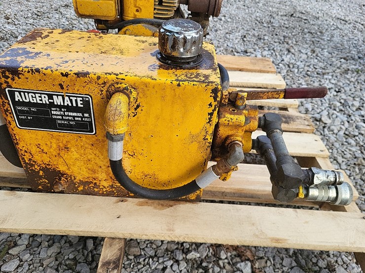 augermate-hydraulic-pump-with-gas-engine-image-8