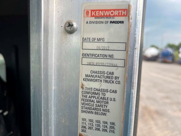 2013-kenworth-t800-image-27
