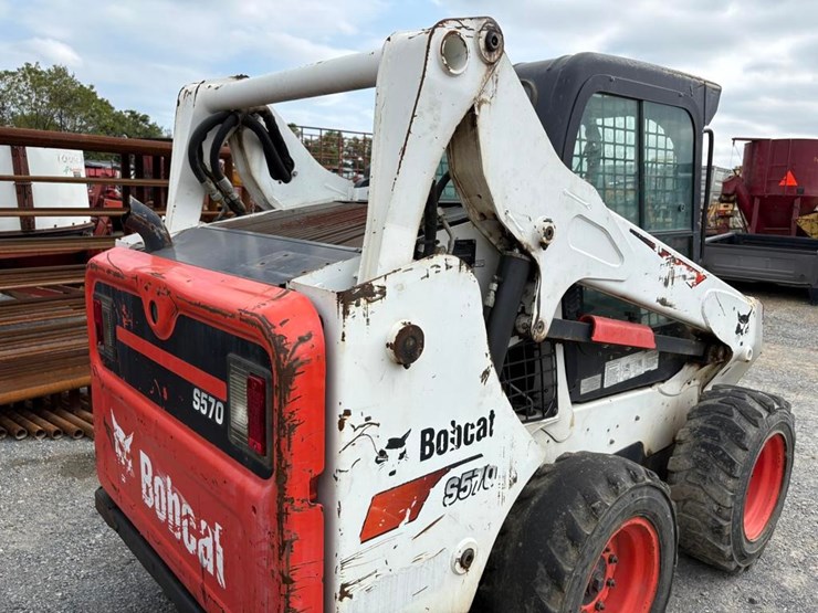 2018-bobcat-s570-image-7
