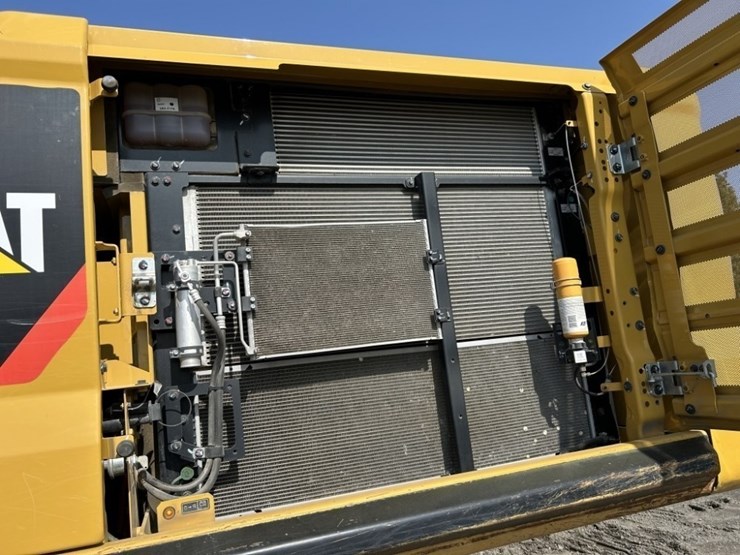 caterpillar-336-image-42