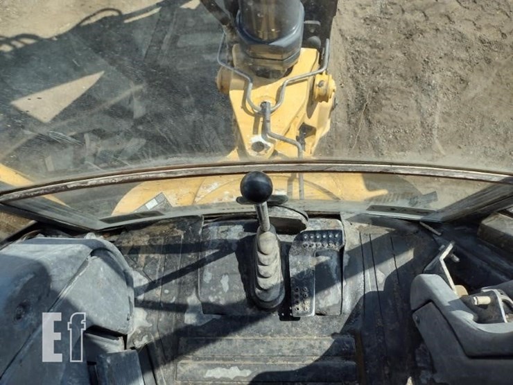 2010-deere-710j-image-15