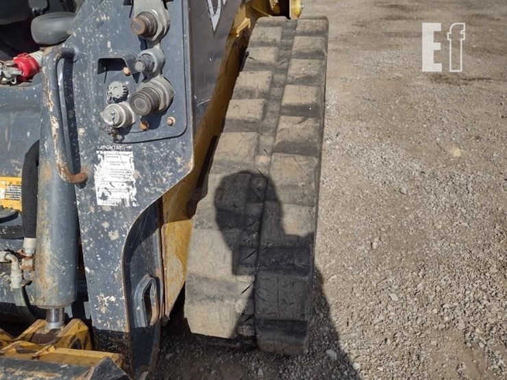 2022-deere-317g-image-26