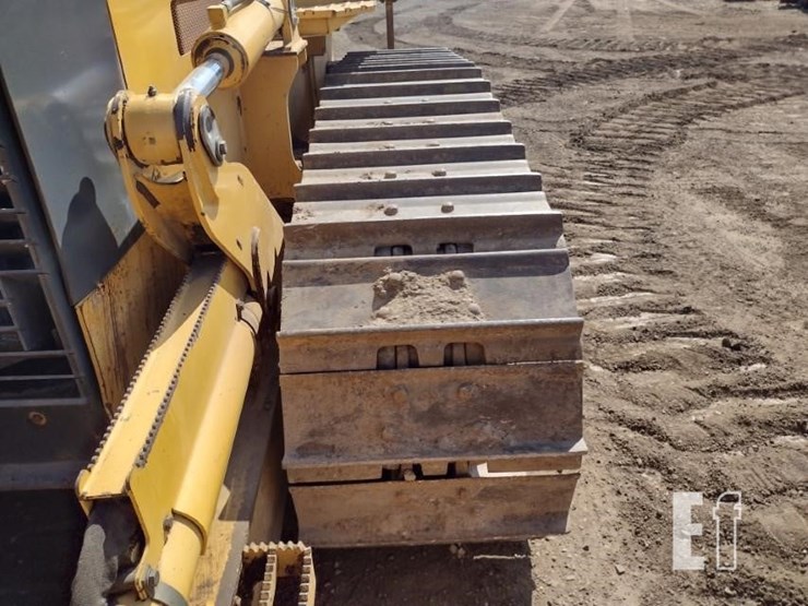 2012-deere-700j-lt-image-28