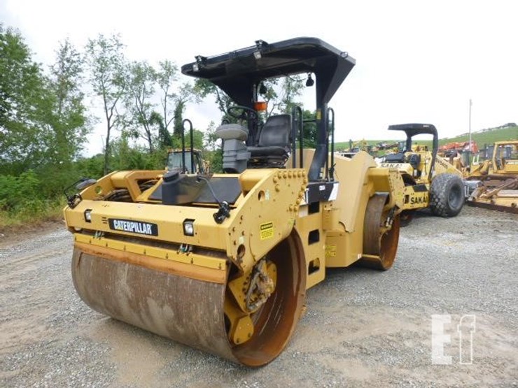 2014-caterpillar-cb64-image-25