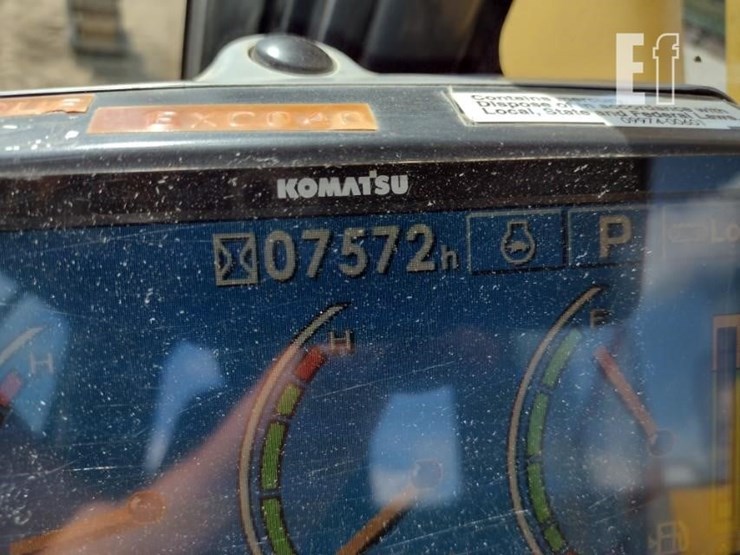 2011-komatsu-pc228us-lc-8-image-6