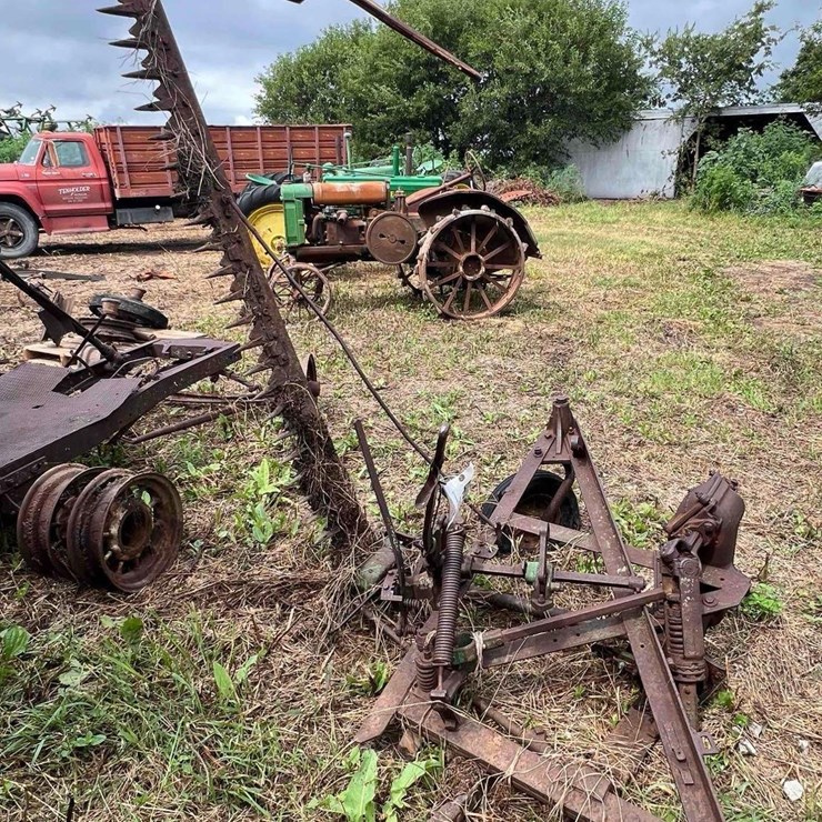 JOHN DEERE SICKLE MOWER - 7'