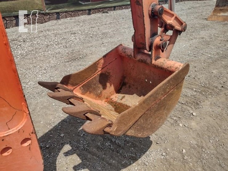16-kubota-b26tlb-tractor-8242-image-28