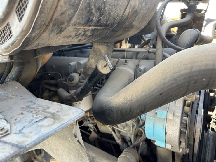 1992-ford-l8000-image-34