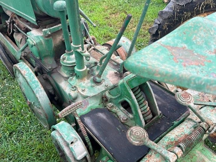 john-deere-b-image-9