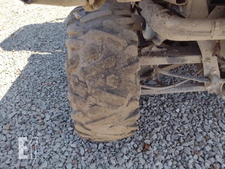 2011-john-deere-gator-xuv-825i-image-15