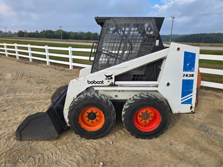 bobcat-743b-image-2
