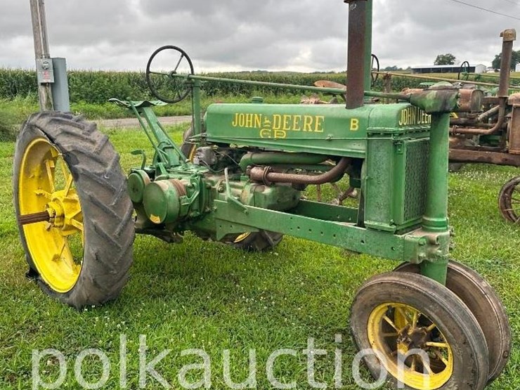 john-deere-b-image-1