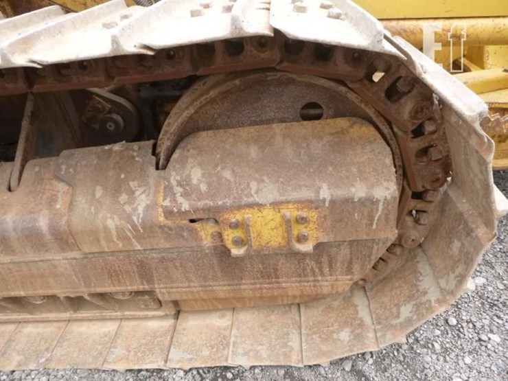 2005-caterpillar-d4g-xl-image-36